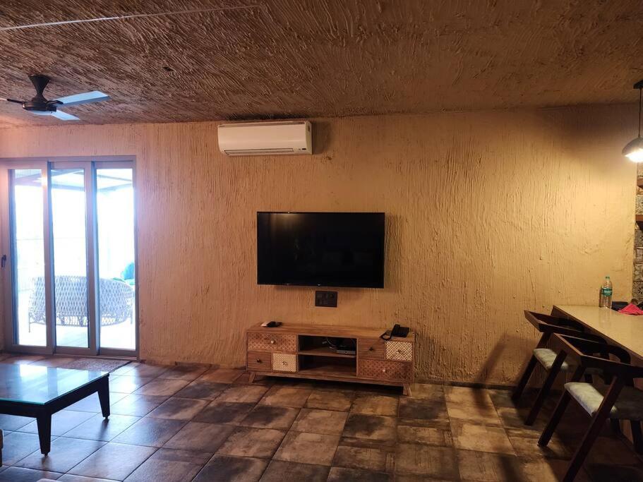 Revanta Studio Flat Kolhapur Bagian luar foto